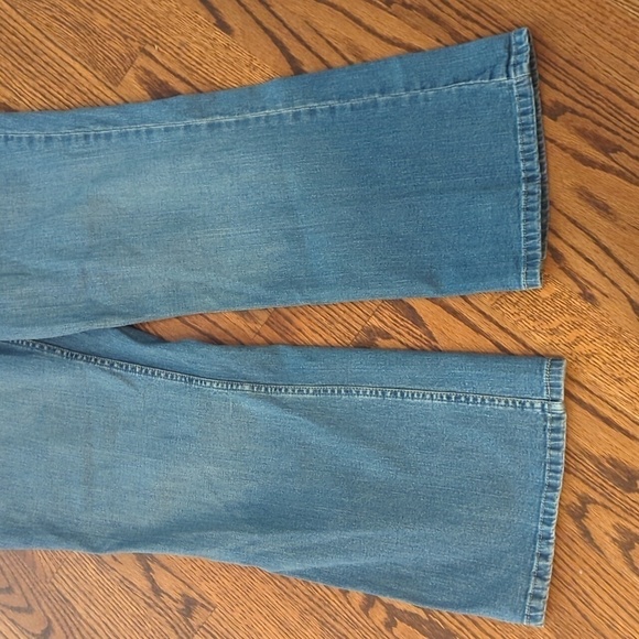 Levi's Signature 11" Rise Bootcut blue denim comfy jeans. Sz 14 short W34 L28 - Picture 2 of 10